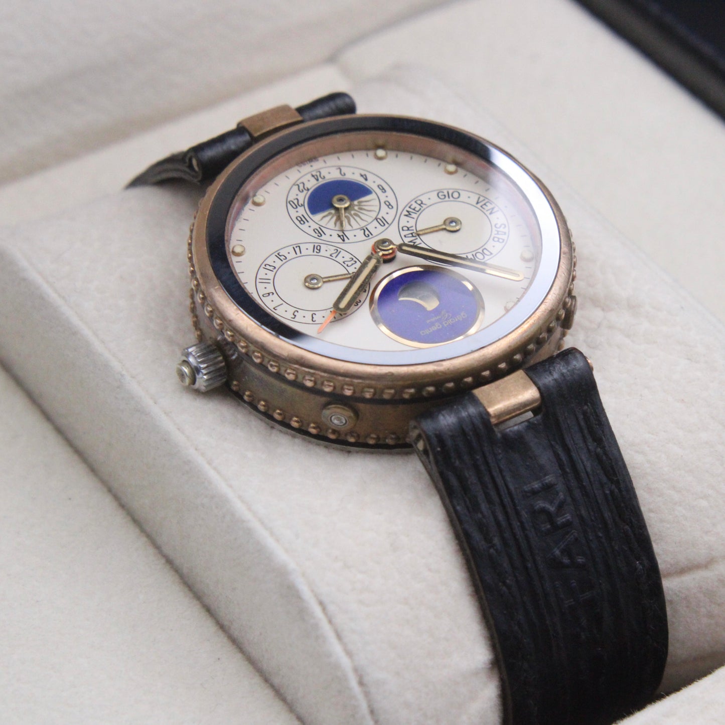 Gerald Genta Gefica Safari Ref. 2796 Perpetual Calendar Quarz